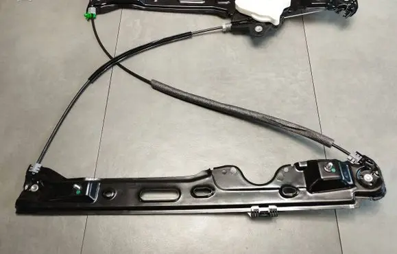 Volkswagen Amarok II Front door window regulator with motor