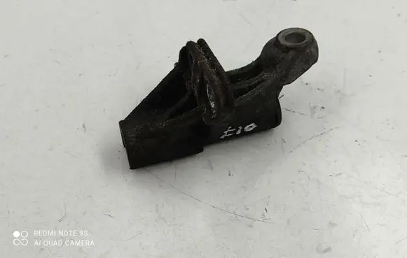Audi A4 S4 B7 8E 8H Engine mounting bracket