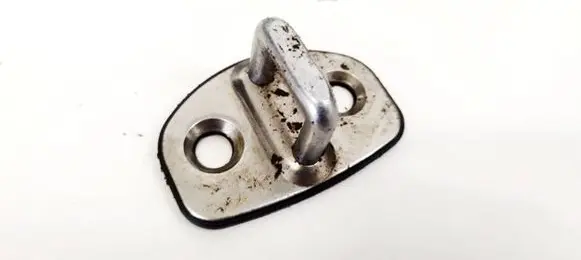 Skoda Octavia Mk2 (1Z) Front door lock loop/hook striker 6Y0837033C 1Z0837033C
