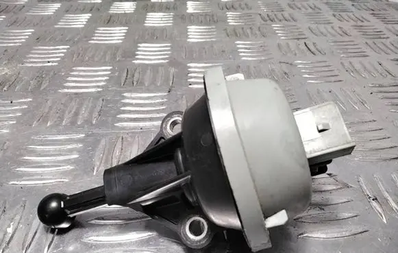 Mazda CX-7 Valve vacuum PA66G30