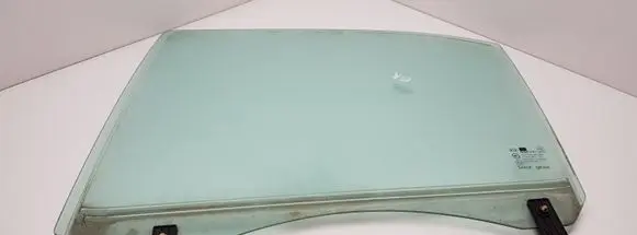 KIA Sorento Rear door window glass