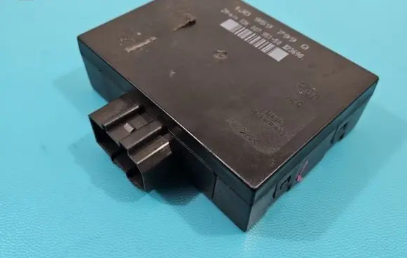 Skoda Octavia Mk1 (1U) Central body control module 1J0959799Q IMPRK1380834