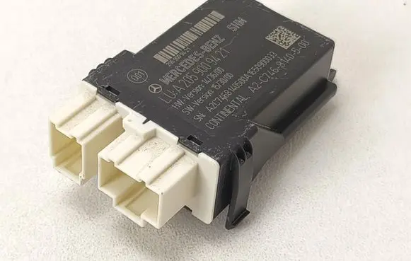 Mercedes-Benz C W205 Seat heating relay A2059009421