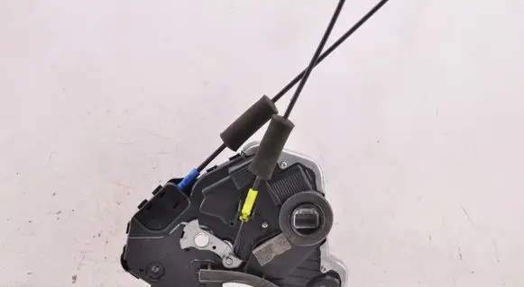 Lexus RX 450H Front door lock R49C0416 A046693