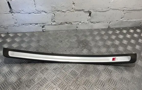 Audi A5 8T 8F Side skirt rear trim 8T0853373