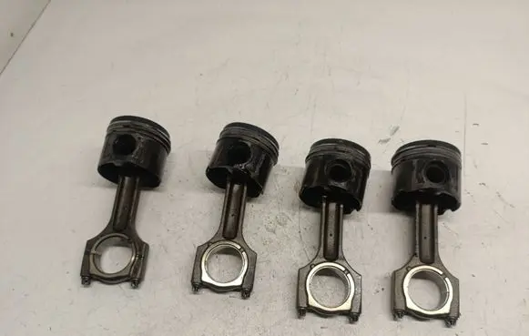 BMW 1 E81 E87 Piston with connecting rod 8487E