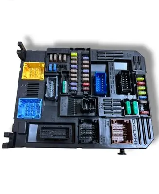 Opel Grandland X Fuse module 983079058000 1161940622 28625142