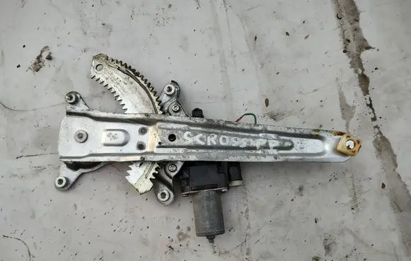 Suzuki SX4 S-Cross Front window lifting mechanism without motor 