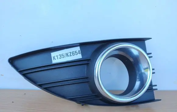 Renault Fluence Front fog light trim/grill 767170000109
