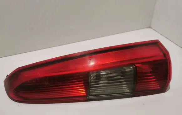 Volvo V70 Rear/tail lights 9154494