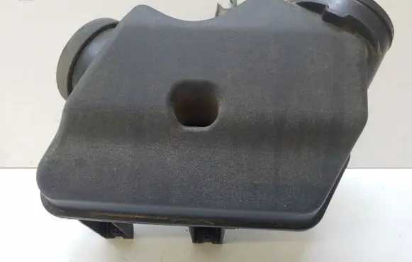 Chrysler Town u0026 Country V Intake resonator 04861731AC