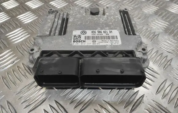 Volkswagen Touran I Engine control unit/module 3G906021DM 0281012737 1039S13438