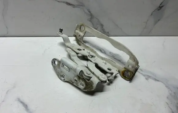 Mercedes-Benz C W204 Engine bonnet/hood hinges A2048800828004