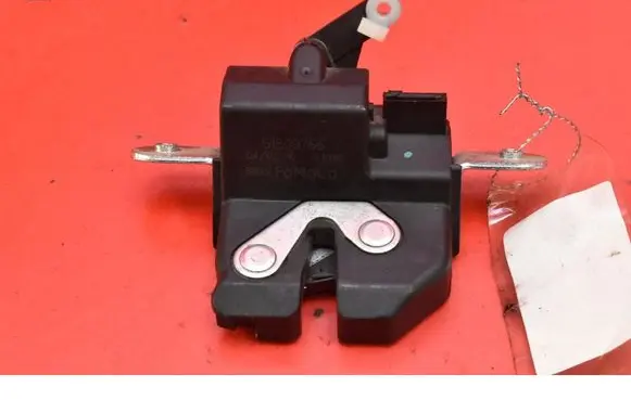 Ford Ka Tailgate/trunk/boot lock/catch/latch 51809766