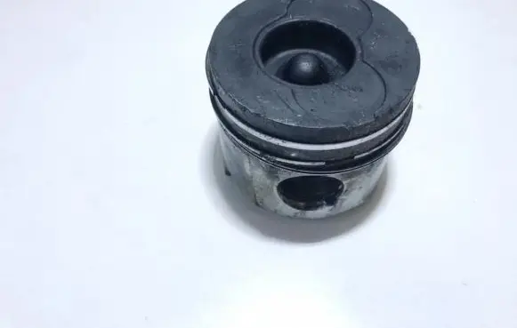 Peugeot 307 Piston 