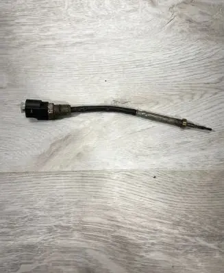 BMW 5 E60 E61 Exhaust gas temperature sensor 7798486