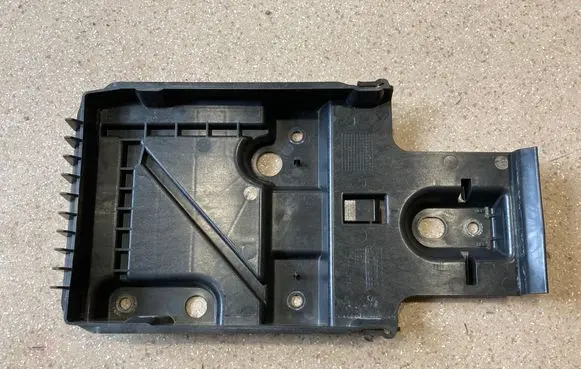 Volvo XC90 Battery tray 31479351