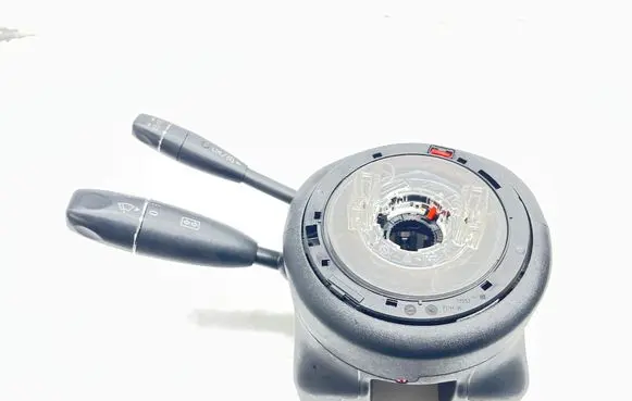Mercedes-Benz E C207 W207 Wiper turn signal indicator stalk/switch A2129007502