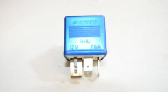 Audi A6 S6 C5 4B Other relay 8A0951253 899587