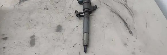Fuel injector
