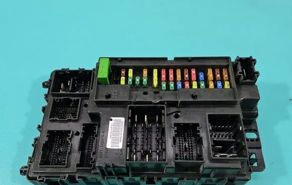 Ford Edge II Central body control module HU5T-15604 IMPRK1526561