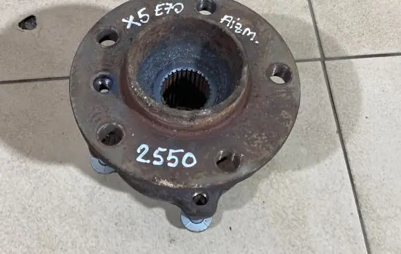 BMW X5 E70 Rear wheel bearing hub 
