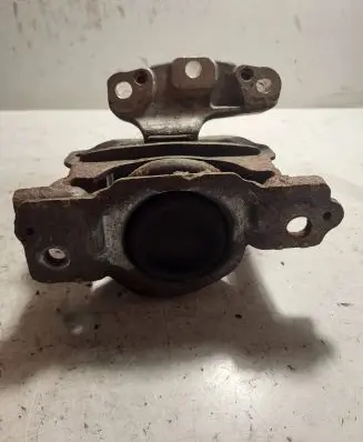 Peugeot 207 CC Engine mount bracket 9654568180