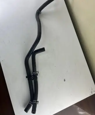 Dodge RAM 1500 DS Engine coolant pipe/hose