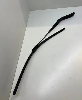 Mercedes-Benz ML W164 Front wiper blade arm A1648200540