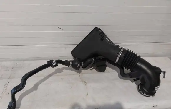 Ford Mustang VI Intake resonator JR3C9P437BD JR3C9643BA