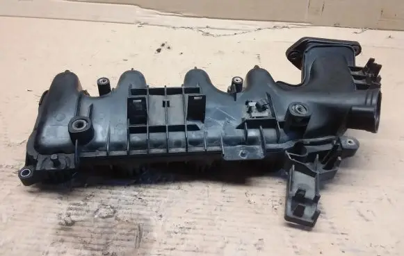 Peugeot 308 Intake manifold 9653808680