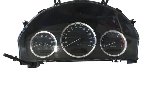 Mercedes-Benz C W204 Speedometer (instrument cluster) A2049003402 A2049024301 A2044402211