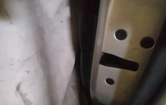 Mazda 3 I Front door lock