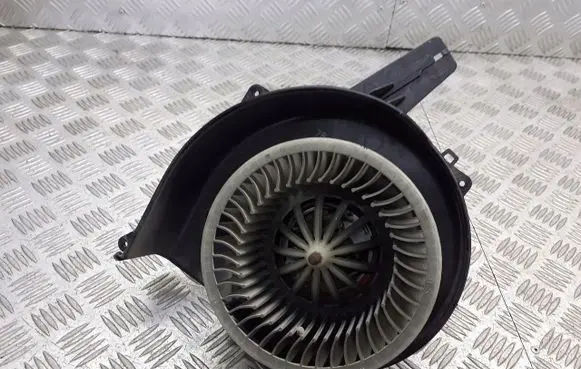 Skoda Fabia Mk1 (6Y) Front door blower motor 6Q1520015
