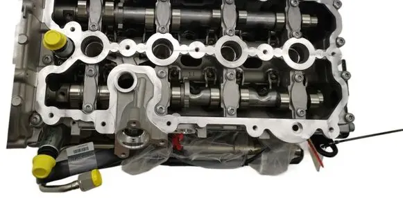 Audi R8 42 Engine head 079103065G