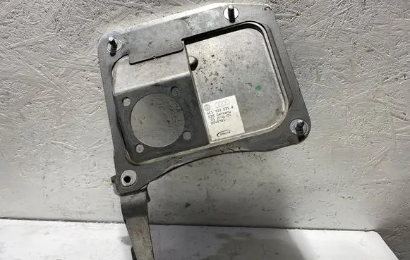 Audi A8 S8 D3 4E Pedal assembly 4E1723031Q 0048981 2124604