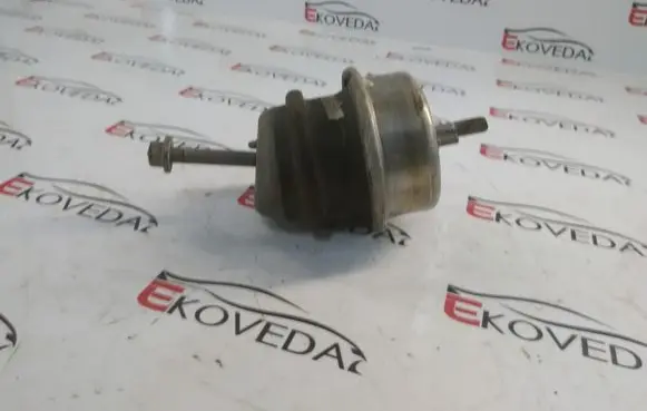 Seat Leon (1P) Engine mount bracket