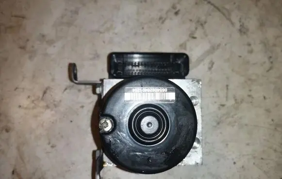 BMW 1 E81 E87 ABS control unit/module 6787837