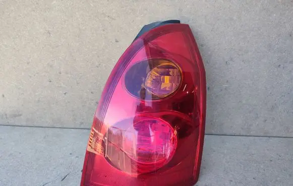Nissan Primera Rear/tail lights 26550AU40A