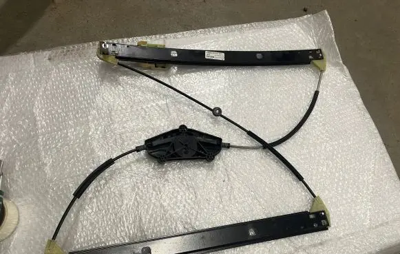 Audi Q5 SQ5 Front door electric window regulator 8R0837461J 8R0837461