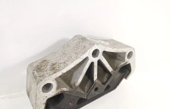Ford Mustang V Gearbox mount BR33-7E373-A