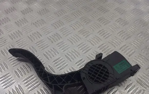 Seat Ibiza III (6L) Accelerator pedal position sensor 6Q1721503F