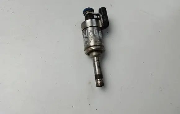 Ford Fiesta Fuel injector 1762242