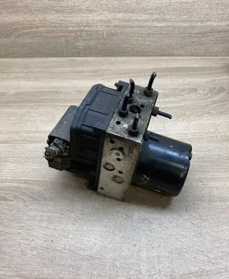 Skoda Fabia Mk1 (6Y) ABS Pump 0265900009