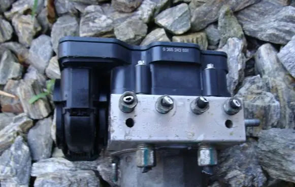 Nissan Micra ABS Pump 476601H20A 242031 10090720744