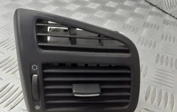 Fiat Croma Dashboard side air vent grill/cover trim 735364107