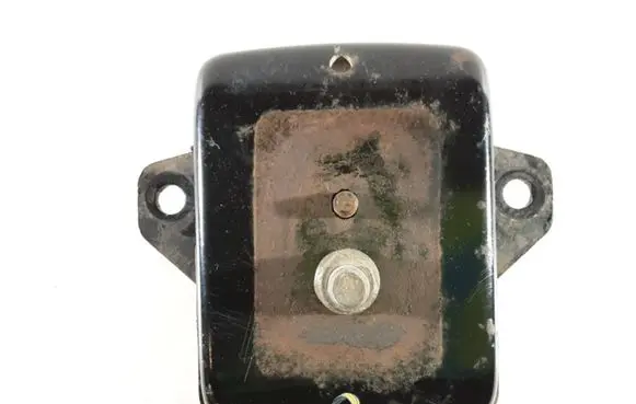 Toyota Land Cruiser (J100) Engine mount bracket 1236117070
