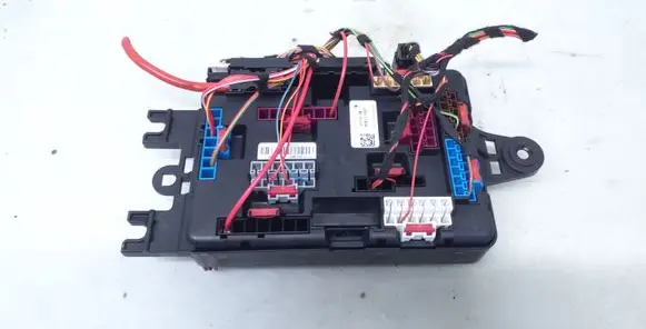 BMW 1 F20 F21 Fuse module 926111002 9228158