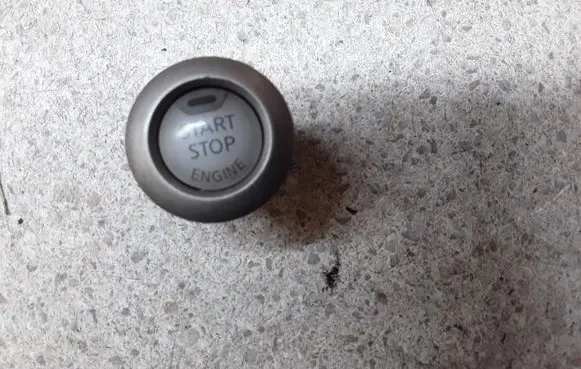 Nissan Qashqai Engine start stop button switch