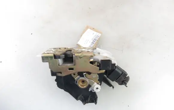 Ford Mondeo Mk III Front door lock 2S4AA21812EA
